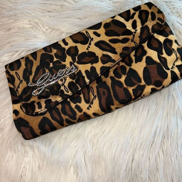 Guess Sabina leopard print clutch - Picture 1 of 8